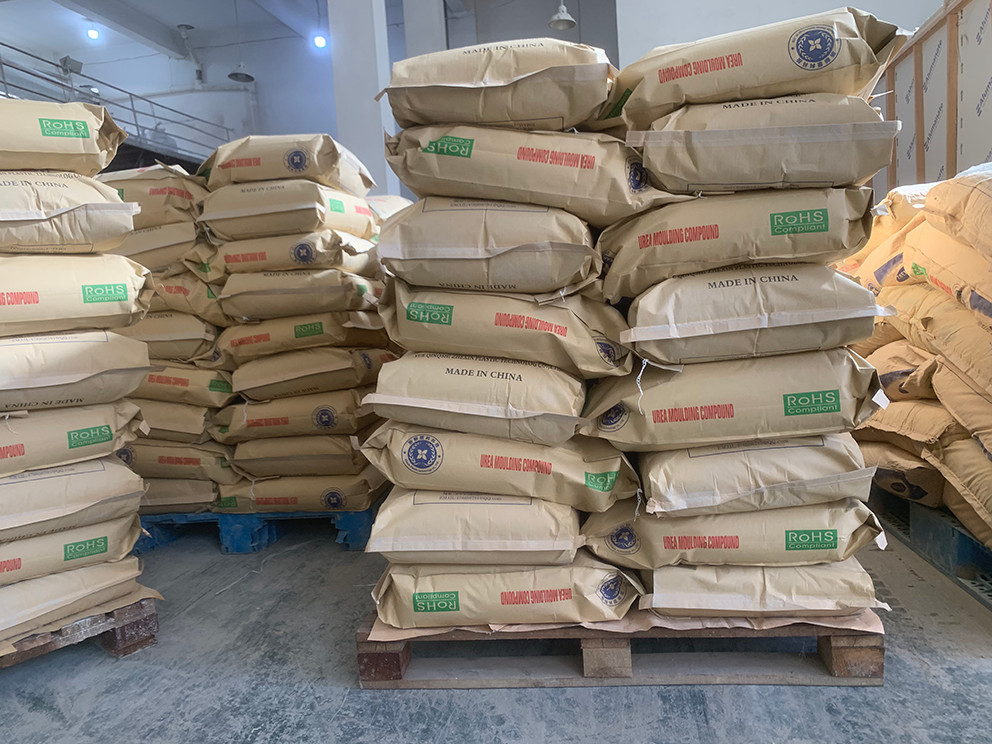 Making Decorative Panel Melamine Granules 1.47g/Cm3 Density