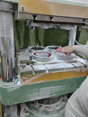 Bột trộn urê cấp thực phẩm C3H6N6 cho bộ đồ ăn