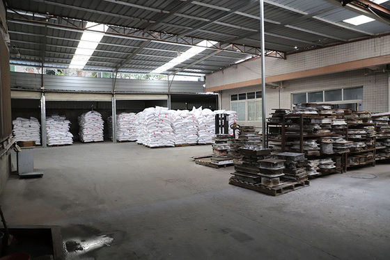 Bột khuôn Melamine Tripolycyanamide cấp thực phẩm cho bộ đồ ăn 1.573g / m3