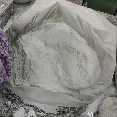 Bột Melamine nguyên chất không độc hại Xuất hiện màu trắng ở nhiệt độ và áp suất bình thường