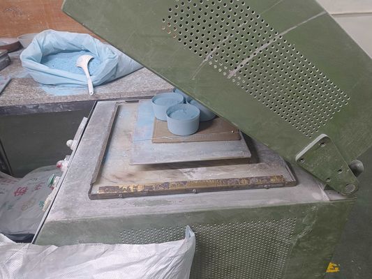 Bột đúc melamine tinh khiết cao 99,8% Màu tùy chỉnh cho sản xuất đồ dùng bàn