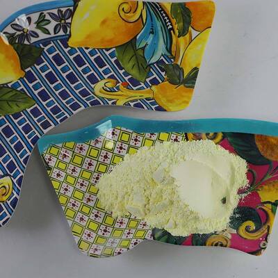 Áp suất hơi 0001 mmHg Ở 25 °C Melamine nguyên liệu nguyên liệu 100% Melamine được sử dụng để sản xuất lớp lót và lớp phủ